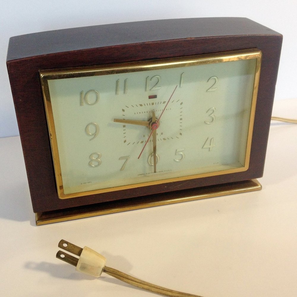 Mid Century Modern Art Deco General Electric Alarm Clock Wood Brass 7H188 WORKS